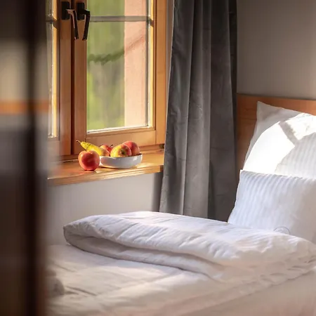 Zarliwe Klimaty - Gosciniec מלון *