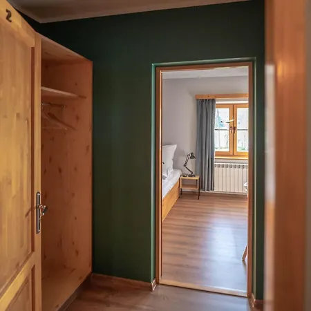 Zarliwe Klimaty - Gosciniec מלון