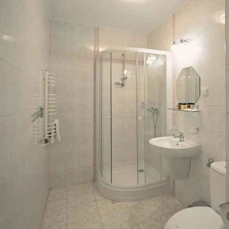 Zarliwe Klimaty - Gosciniec מלון *