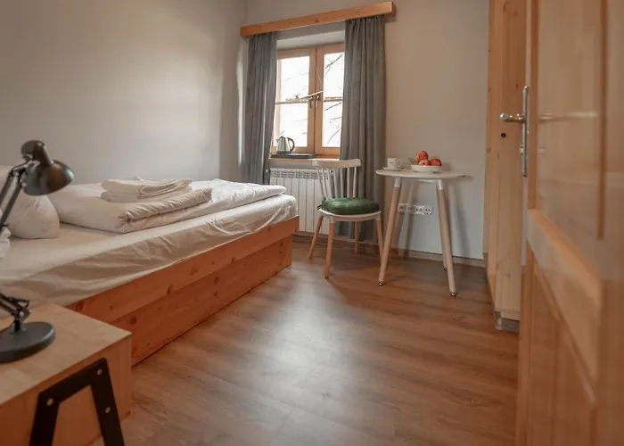 Hotel żarliwe Klimaty - *