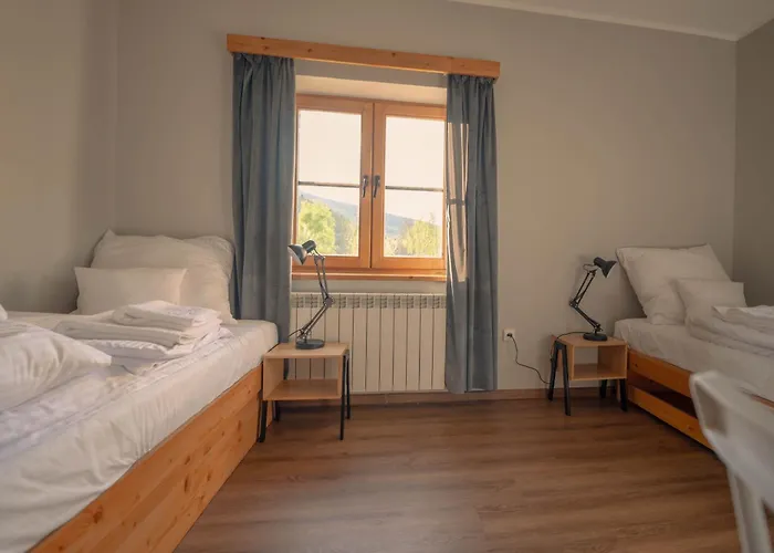 Hotel żarliwe Klimaty - *