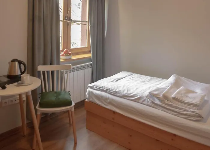 Hotel żarliwe Klimaty - *