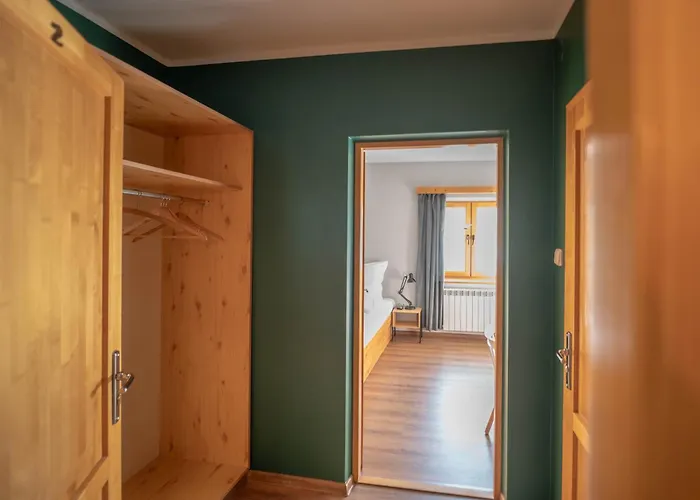 Hotel żarliwe Klimaty - *